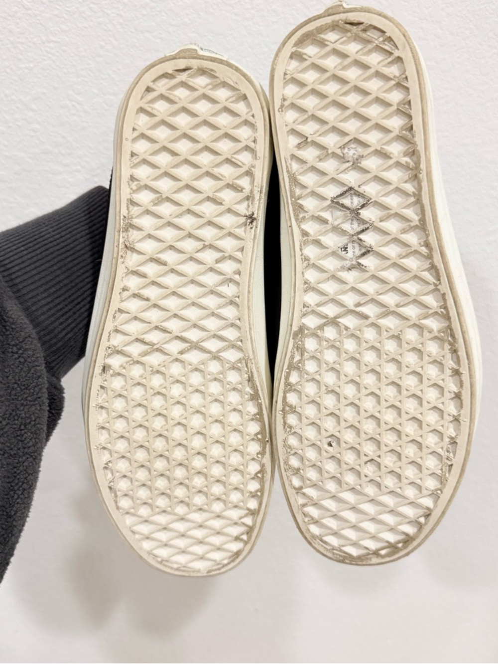 Vans Sport Low Trainers in Black Floral Embroidered Women’s Size 8.5 - Picture 6 of 8